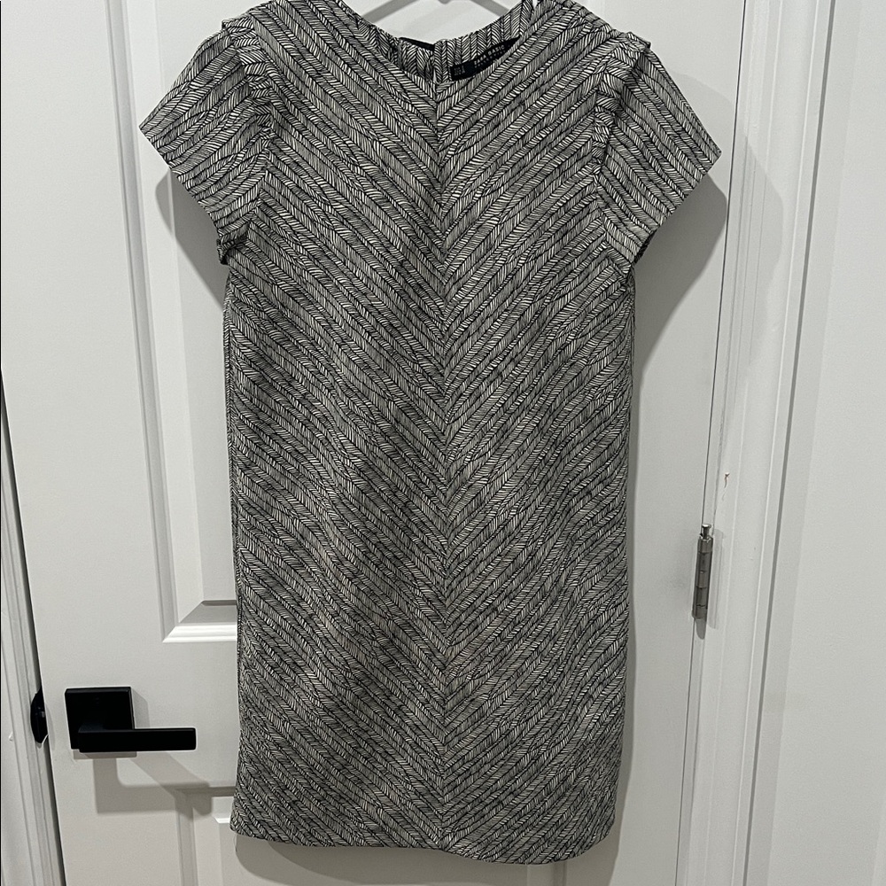 Zara Black and White Textured Mini Dress‎ Size Small
